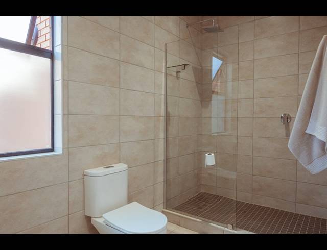 3 BEDROOM SECTIONAL TITLE FOR SALE IN SIX FOUNTAINS RESIDENTIAL ESTATE